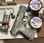 Walther PPQ na kule gumowe