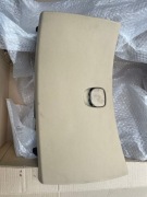 Alfa Romeo 159 pokrywa schowka