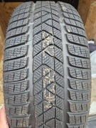 Opona pirelli wintersotto 3 r19 245 45 
