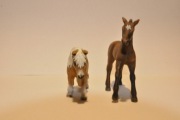 Figurki Schleich - kucyk i źrebię