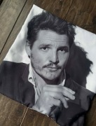 Poszewka na poduszkę 40x40 pedro pascal 