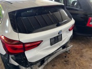 Klapa bagażnika szyba tylna mechanizm wycieraczki spojler BMW X1 F48 A300