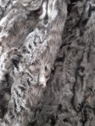 Futro czarne stare krótkie