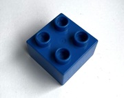 LEGO DUPLO Klocek podstawowy budowlany 2x2 piny ciemny niebieski średni 