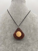 Wisiorek Czeczot Bukszpan