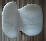 Używane Krzesło biurowe ze skóry + zapasowe kółko