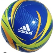 Sprzedam piłkę do nogi Adidas. Nowa!