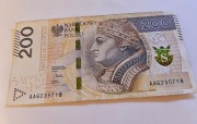 Banknot obiegowy 200zl seria AA