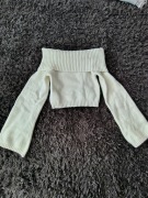 sweterek z odkrytymi ramionami 