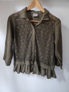 bluzka koronkowa vero moda z falbanami oliwkowa khaki elegancka sexy