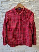 Czerwona koszula flanelowa w kratkę 