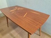 Ława drewniana, fornirowana, PRL vintage intarsja Drezno 