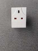 Trójnik elektryczny angielski