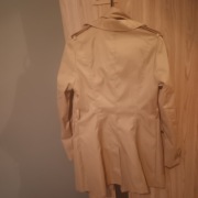 Sprzedam trencz nowy roz S