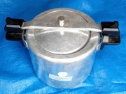 Szybkowar nowy  6 litrów