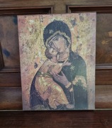 Obrazek Matki Boskiej Włodzimierskiej na drewnie - wysokość 36 cm.