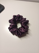 Satynowa gumka scrunchie śliwkowa 