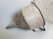 Stary duży lejek z balchy - PRL