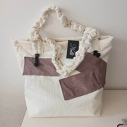 Wszystkie torebki są w doskonałym stanie. 