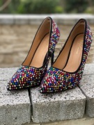 Szpilki w kolorowe cyrkonie