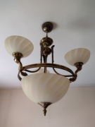 Mosiężne lampy firmy Massive