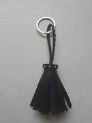 Brelok frędzle czarny długi 