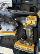 Wkrętarka z udarem 18v dewalt