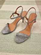 Sandałki marmurkowe na obcasie 9 cm Kazar