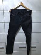 Jeansy Diesel Teppher 28/30