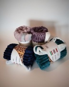 Koc tłoczony - w prążki 160x200 GRANAT