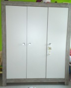 Komplet mebli dziecięcych , przewijak,szafa,łóżko