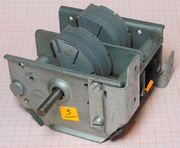 Kondensator powietrzny zmienny 500pF + 500pF ośka 6mm [R2W3]3