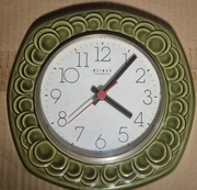 ceramiczny, zielony zegar ścienny kwarcowy marki Weimar
