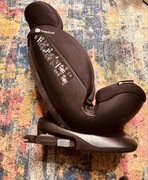 Fotelik samochodowy uniwersalny 0-36 kg. Obrotowy o 360 st. Z pasami szelki