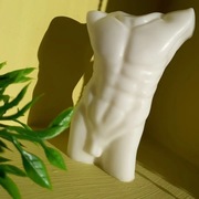 Ciało mężczyzny z mydła ręcznie robionego 