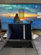 MacBook Air A1932 OPIS