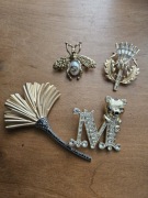 Zestaw 4 broszek sygnowanych 