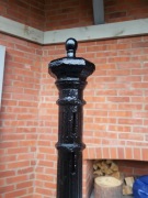 Słupy żeliwne z pałacu Carskiego