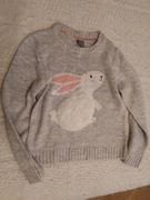 sweter sweterek 128 z aplikacją futrzany królik zając srebrna nitka
