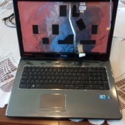 Laptop, Dell N 7010 , uszkodzony, obudowa 