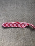 własnoręcznie robiona bransoletka z muliny 