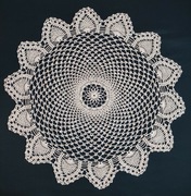 Obrus wykonany na szydełku 