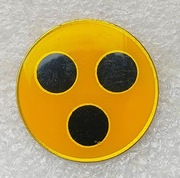 Odznaka dla niewidomych - znak bezpieczeństwa ruchu drogowego