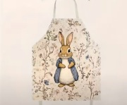 Uroczy fartuszek idealny na prezent na Wielkanoc 