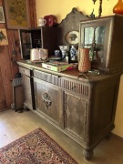 Piękny kredens dębowy do renowacji. Bogate zdobienia