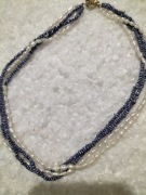 Naszyjnik poczwórny z naturalnych pereł Pinterest Vogue Paris 