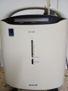 Koncentrator tlenu z czujnikiem stężenia i nebulizatorem 8F-5AW