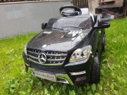 Samochód na akumulator dla dzieci Mercedes ML350