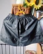 Krótka spódniczka z ekologicznej skóry 38 