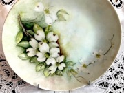 STULETNIA PATERA,KWIAT JABŁONI.24,7cm.Ręcznie malowana.